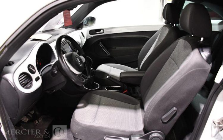 VOLKSWAGEN  BLANC EB-830-NP