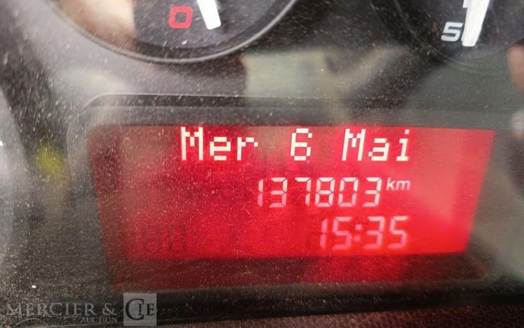 IVECO IS35 BENNE SIMPLE CABINE COFFRE IVECO 35C13  EC-943-PB