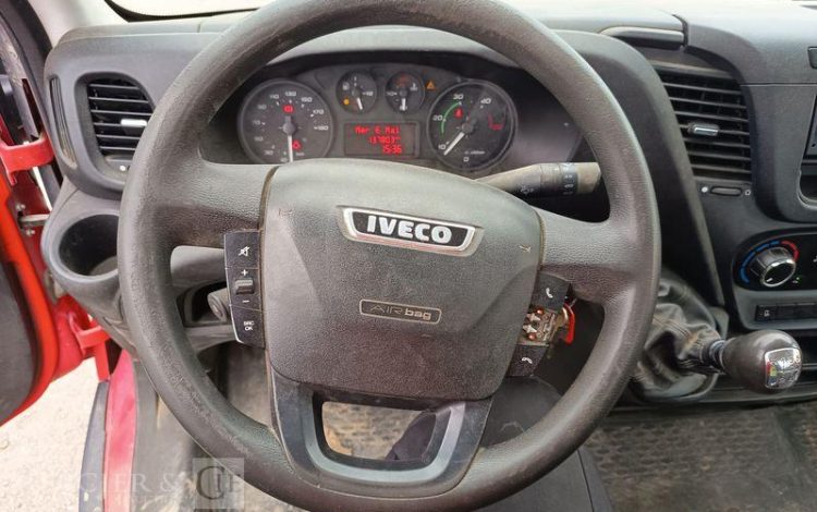 IVECO IS35 BENNE SIMPLE CABINE COFFRE IVECO 35C13  EC-943-PB