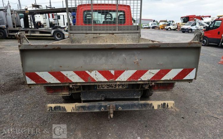 IVECO IS35 BENNE SIMPLE CABINE COFFRE IVECO 35C13  EC-943-PB