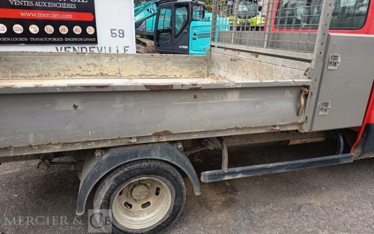 IVECO IS35 BENNE SIMPLE CABINE COFFRE IVECO 35C13  EC-943-PB