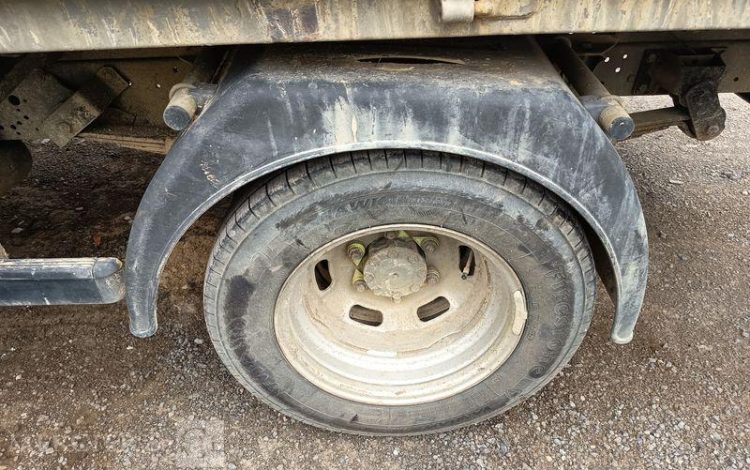 IVECO IS35 BENNE SIMPLE CABINE COFFRE IVECO 35C13  EC-943-PB