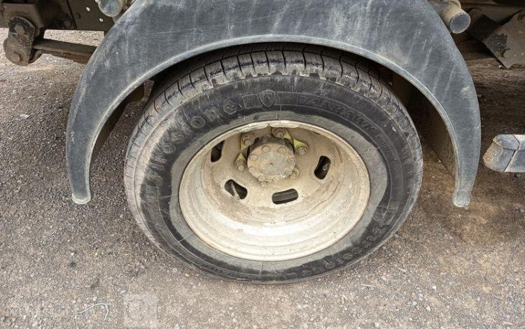 IVECO IS35 BENNE SIMPLE CABINE COFFRE IVECO 35C13  EC-943-PB