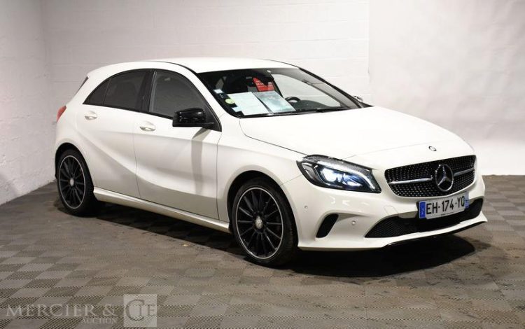 MERCEDES  BLANC EH-174-YQ