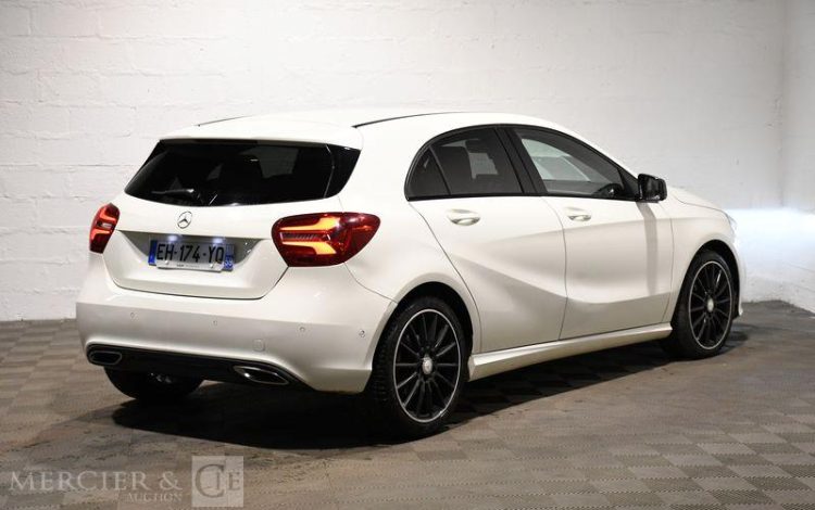 MERCEDES  BLANC EH-174-YQ