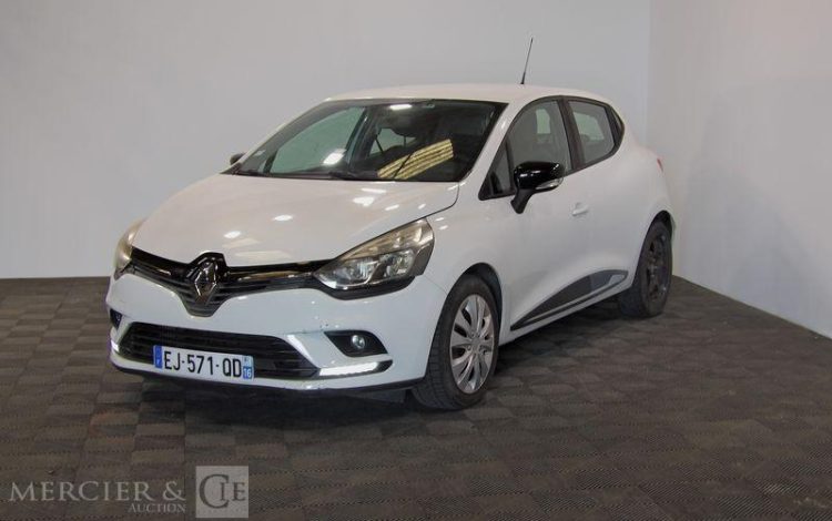 RENAULT CLIO IV BLANC EJ-571-QD