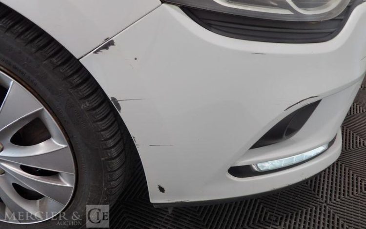 RENAULT CLIO IV BLANC EJ-571-QD