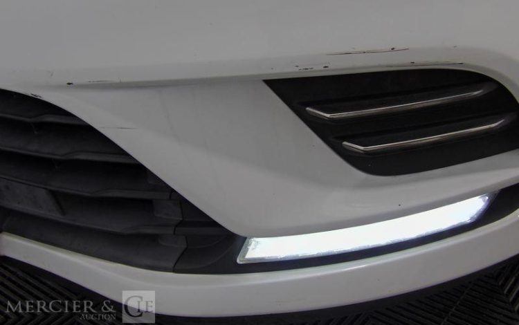RENAULT CLIO IV 1,5 DCI75 ZEN BLANC EJ-681-NN