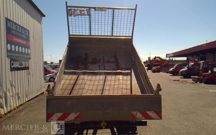 IVECO 35-120  BENNE SIMPLE CABINE COFFRE ROUGE EL-522-MN