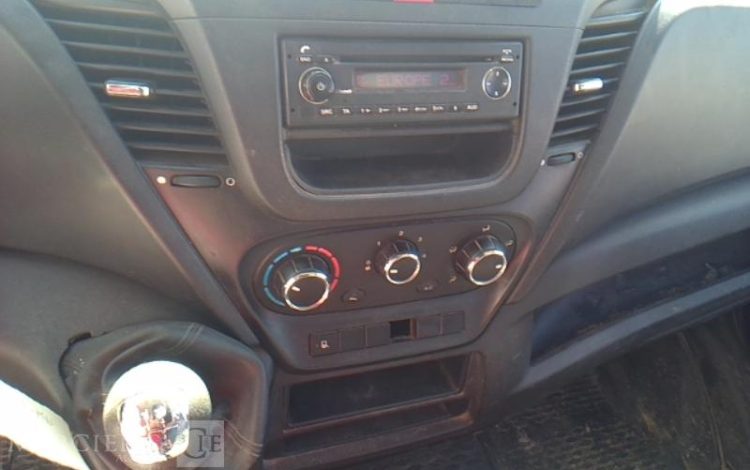 IVECO 35-120  BENNE SIMPLE CABINE COFFRE ROUGE EL-522-MN