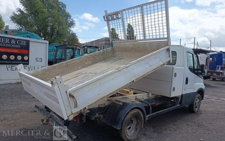 IVECO IS35 BENNE SIMPLE CABINE COFFRE IVECO 35C16  EN-521-NE