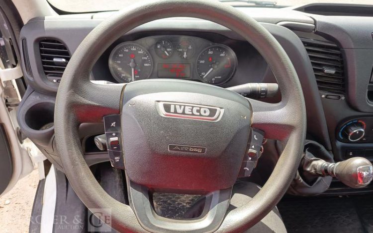IVECO IS35 BENNE SIMPLE CABINE COFFRE IVECO 35C16  EN-521-NE
