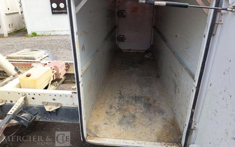 IVECO IS35 BENNE SIMPLE CABINE COFFRE IVECO 35C16  EN-521-NE