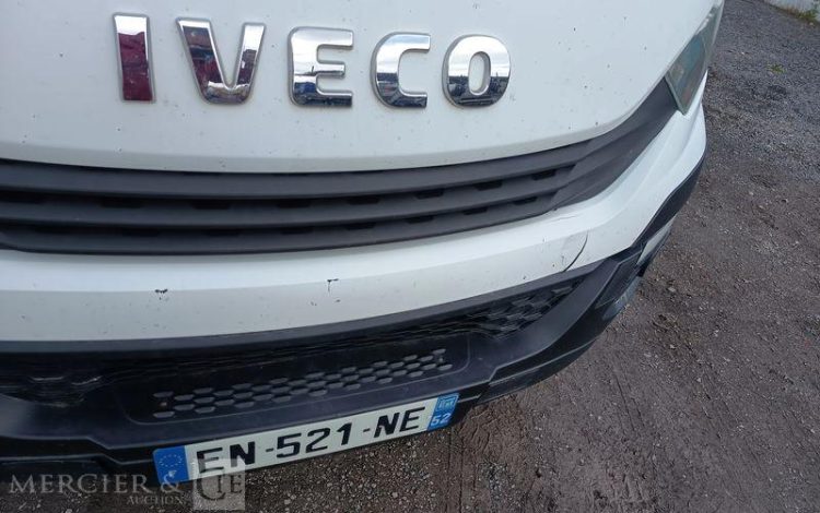 IVECO IS35 BENNE SIMPLE CABINE COFFRE IVECO 35C16  EN-521-NE