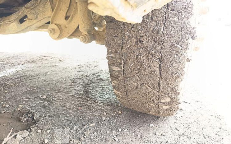 IVECO IS35 BENNE SIMPLE CABINE COFFRE IVECO 35C16  EN-521-NE