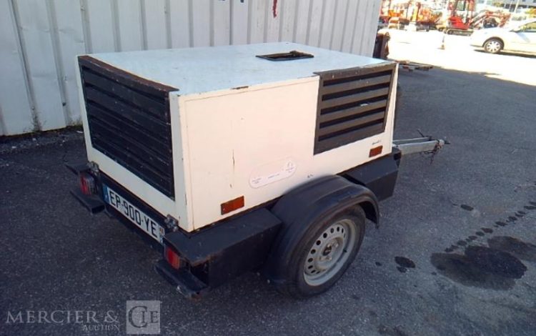 KAESER COMPRESSEUR D AIR M20 2000L/MN 7 BARS 1246H AN2017  EP-900-YE