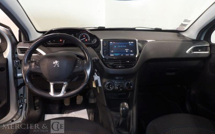 PEUGEOT 208 GENERATION-I 1.2 PURETECH 80CH STYLE  ER-569-RQ