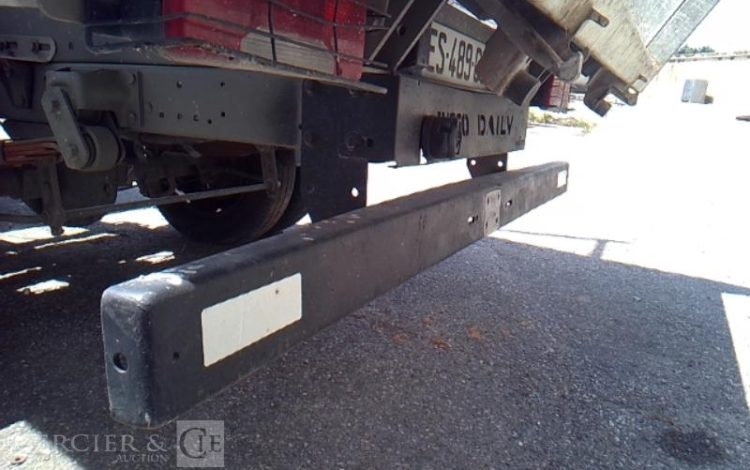 IVECO IS35 BENNE SIMPLE CABINE COFFRE IVECO 35C12  ES-489-CS