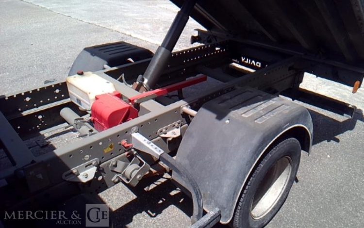 IVECO IS35 BENNE SIMPLE CABINE COFFRE IVECO 35C12  ES-489-CS