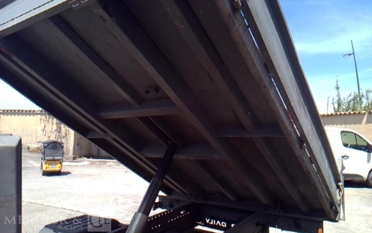 IVECO IS35 BENNE SIMPLE CABINE COFFRE IVECO 35C12  ES-489-CS