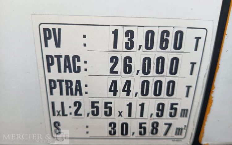 IVECO STRALIS 360ch PORTE ENGIN 6×2 – DIESEL – PTAC : 26 TONNES – 319202 KMS – AN 2018 JAUNE ET-699-WV