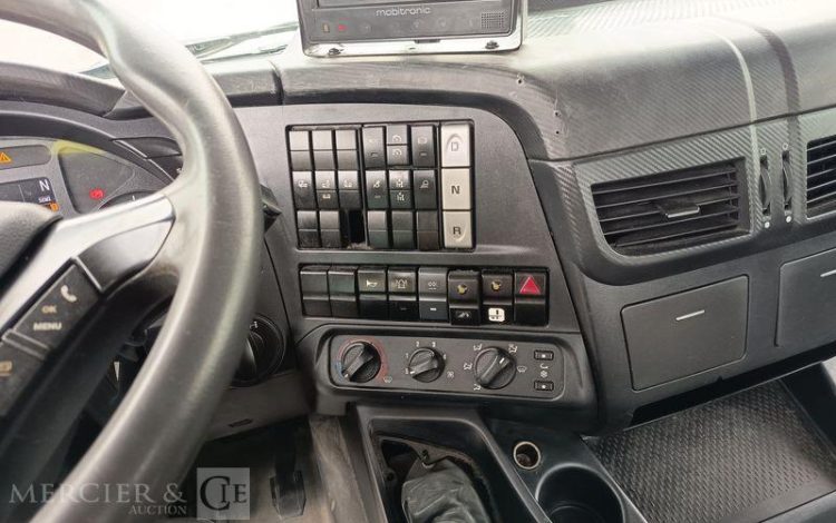 IVECO STRALIS 360ch PORTE ENGIN 6×2 – DIESEL – PTAC : 26 TONNES – 319202 KMS – AN 2018 JAUNE ET-699-WV