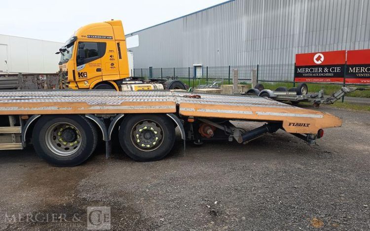IVECO STRALIS 360ch PORTE ENGIN 6×2 – DIESEL – PTAC : 26 TONNES – 319202 KMS – AN 2018 JAUNE ET-699-WV