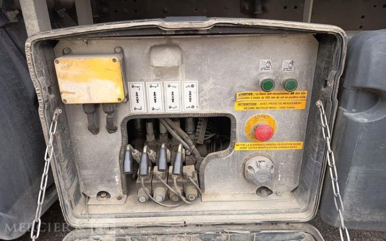 IVECO STRALIS 360ch PORTE ENGIN 6×2 – DIESEL – PTAC : 26 TONNES – 319202 KMS – AN 2018 JAUNE ET-699-WV