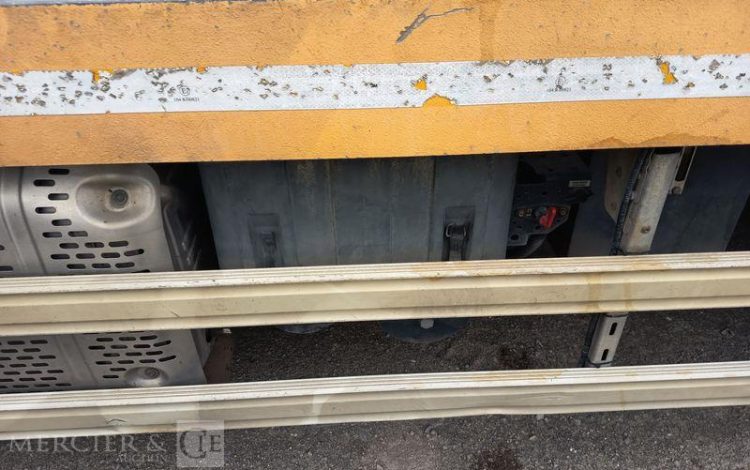 IVECO STRALIS 360ch PORTE ENGIN 6×2 – DIESEL – PTAC : 26 TONNES – 319202 KMS – AN 2018 JAUNE ET-699-WV