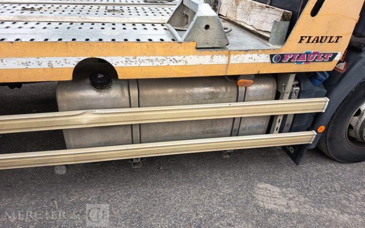 IVECO STRALIS 360ch PORTE ENGIN 6×2 – DIESEL – PTAC : 26 TONNES – 319202 KMS – AN 2018 JAUNE ET-699-WV