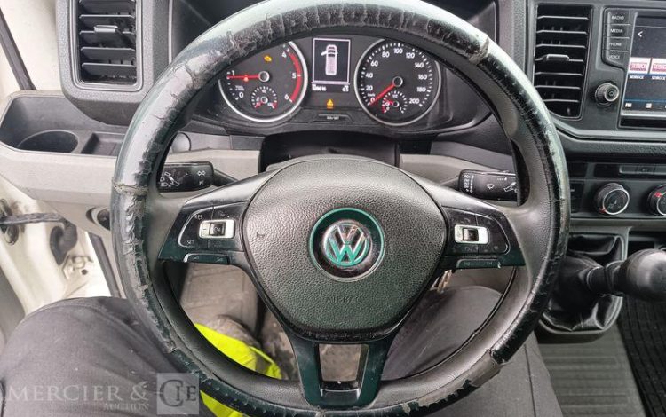 VOLKSWAGEN CRAFTER FOURGON 2.0 TDI 100 30  EY-358-NN