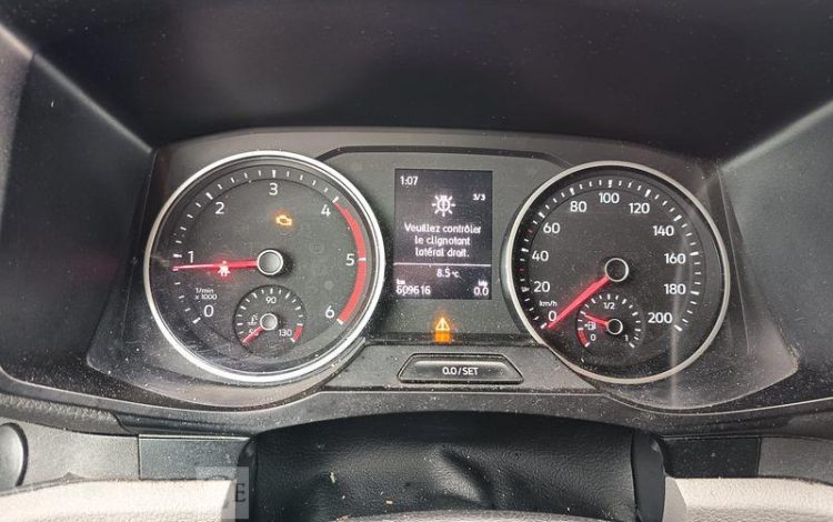VOLKSWAGEN CRAFTER FOURGON 2.0 TDI 100 30  EY-358-NN