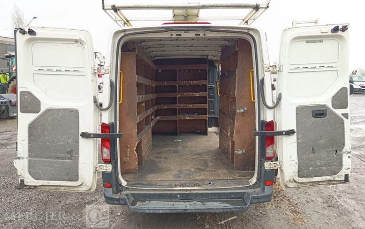 VOLKSWAGEN CRAFTER FOURGON 2.0 TDI 100 30  EY-358-NN