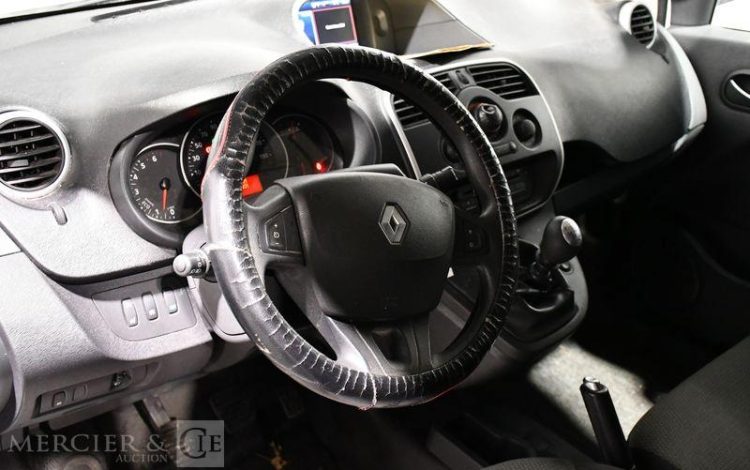 RENAULT  BLANC FB-136-DJ