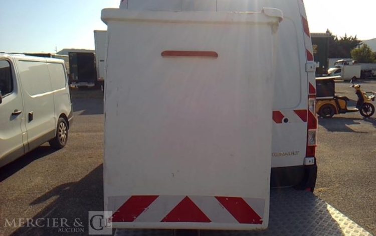 RENAULT MASTER AVEC NACELLE KLUBB K32 12 A 14M  FC-420-BF