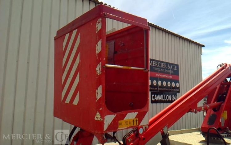 IVECO 35-120  NACELLE  SUR VL GSR 169TR 16M  2736H AN2019 ROUGE FD-340-QA
