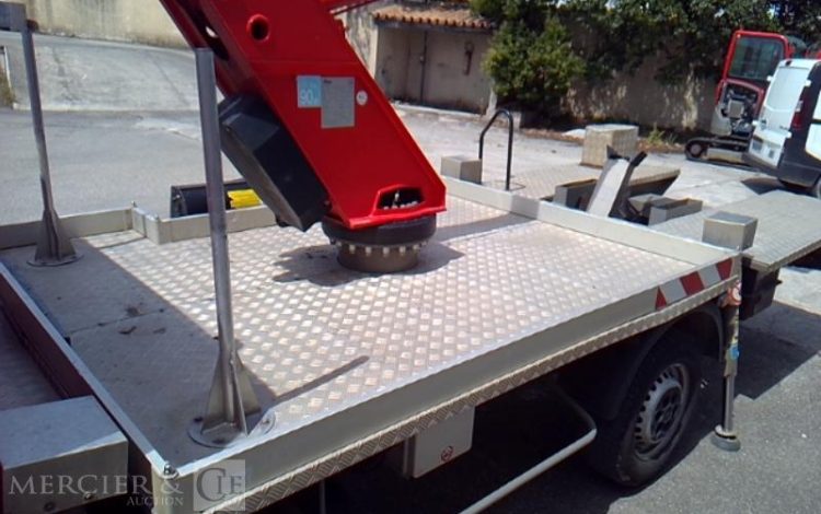 IVECO 35-120  NACELLE  SUR VL GSR 169TR 16M  2736H AN2019 ROUGE FD-340-QA