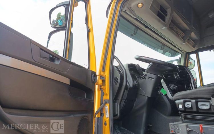 IVECO STRALIS 460 NP – GAZ – PTRA : 44 TONNES – 282533 KMS – ANNEE 2019 JAUNE FE-895-YJ