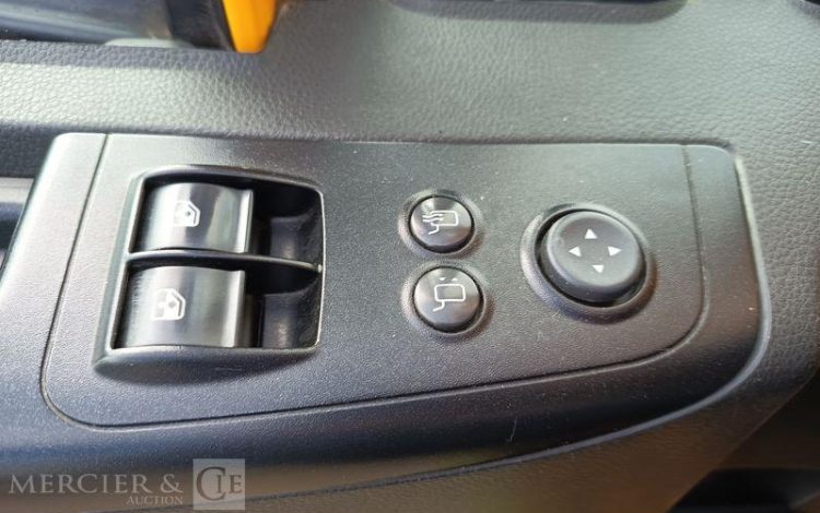 IVECO STRALIS 460 NP – GAZ – PTRA : 44 TONNES – 282533 KMS – ANNEE 2019 JAUNE FE-895-YJ