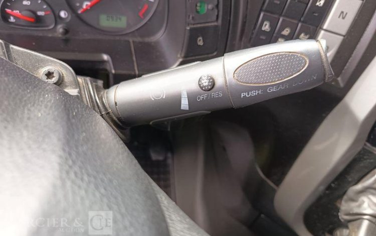 IVECO STRALIS 460 NP – GAZ – PTRA : 44 TONNES – 282533 KMS – ANNEE 2019 JAUNE FE-895-YJ
