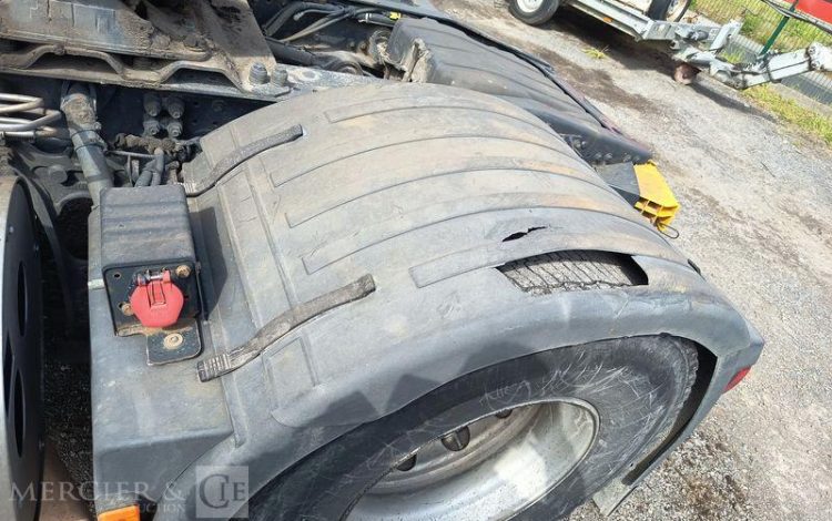 IVECO STRALIS 460 NP – GAZ – PTRA : 44 TONNES – 282533 KMS – ANNEE 2019 JAUNE FE-895-YJ