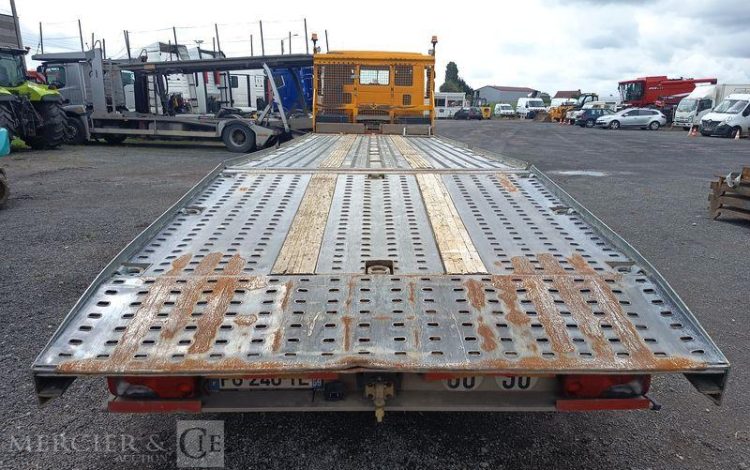 IVECO STRALIS 420 PORTE ENGIN DIESEL – PTAC : 32,25 TONNES – 264376 KMS – ANNEE 2019 JAUNE FG-240-YL
