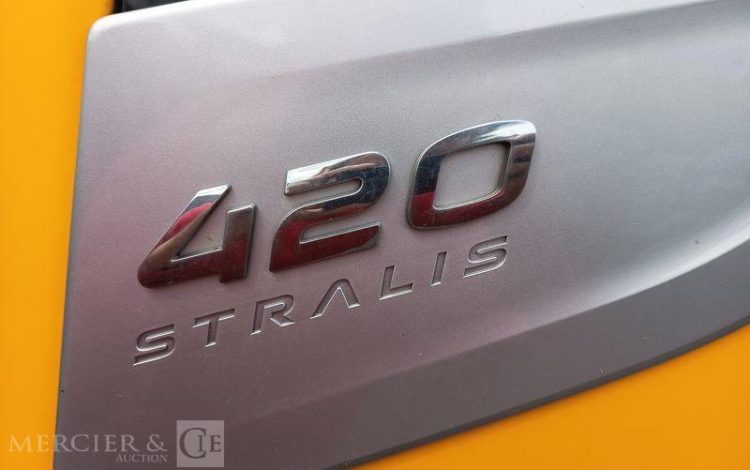 IVECO STRALIS 420 PORTE ENGIN DIESEL – PTAC : 32,25 TONNES – 264376 KMS – ANNEE 2019 JAUNE FG-240-YL
