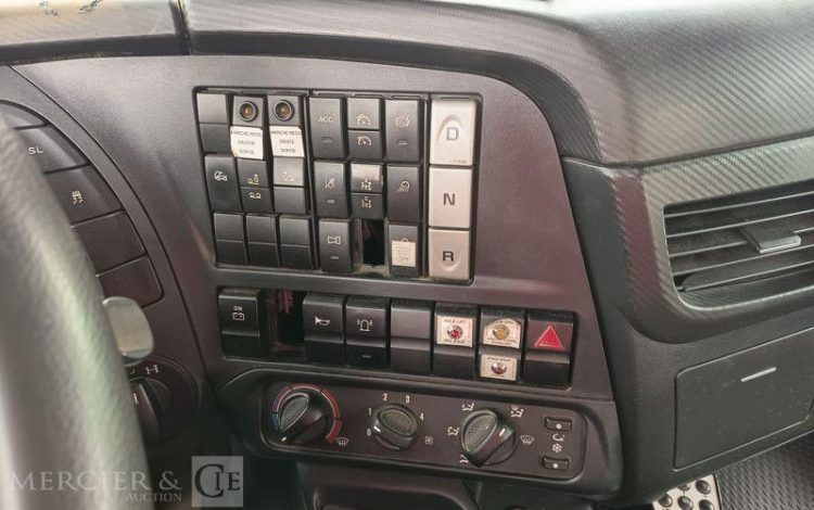 IVECO STRALIS 420 PORTE ENGIN DIESEL – PTAC : 32,25 TONNES – 264376 KMS – ANNEE 2019 JAUNE FG-240-YL