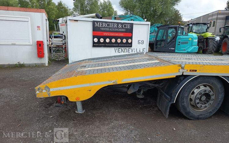 IVECO STRALIS 420 PORTE ENGIN DIESEL – PTAC : 32,25 TONNES – 264376 KMS – ANNEE 2019 JAUNE FG-240-YL