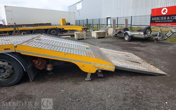 IVECO STRALIS 420 PORTE ENGIN DIESEL – PTAC : 32,25 TONNES – 264376 KMS – ANNEE 2019 JAUNE FG-240-YL