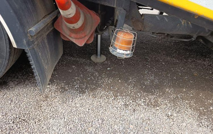 IVECO STRALIS 420 PORTE ENGIN DIESEL – PTAC : 32,25 TONNES – 264376 KMS – ANNEE 2019 JAUNE FG-240-YL