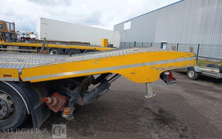 IVECO STRALIS 420 PORTE ENGIN DIESEL – PTAC : 32,25 TONNES – 264376 KMS – ANNEE 2019 JAUNE FG-240-YL