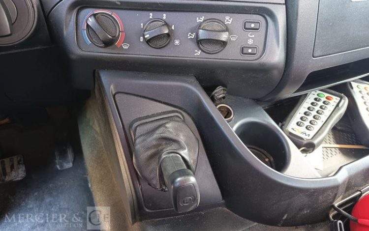 IVECO STRALIS 420 PORTE ENGIN DIESEL – PTAC : 32 TONNES – 317155 KMS – ANNEE 2019 JAUNE FG-284-XS