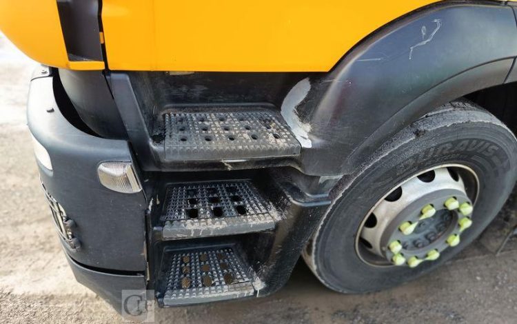 IVECO STRALIS 420 PORTE ENGIN DIESEL – PTAC : 32 TONNES – 317155 KMS – ANNEE 2019 JAUNE FG-284-XS